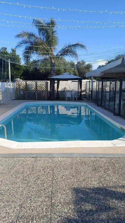 Piscina all'aperto di i girasoli srls a Bari